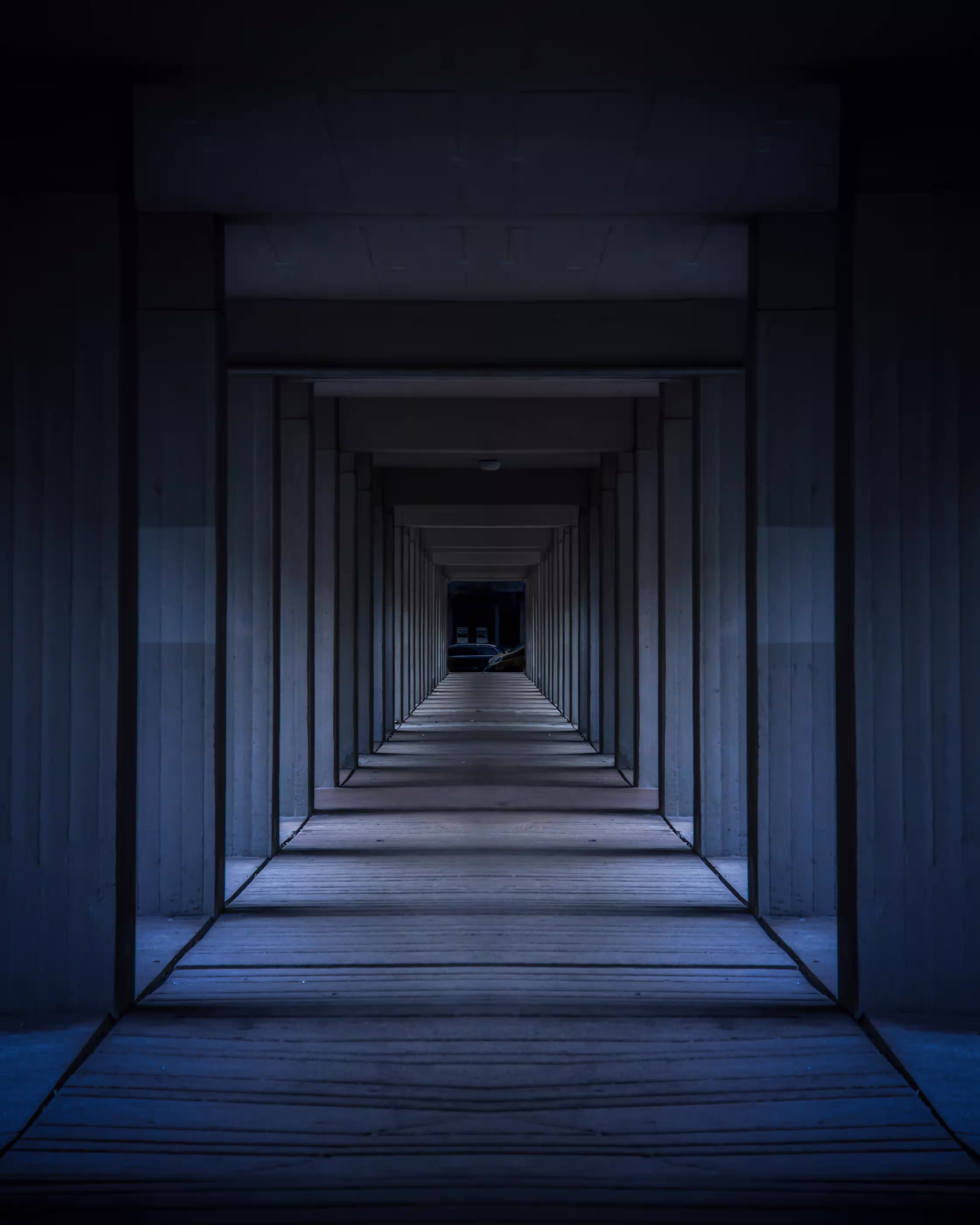 灰色混凝土建筑